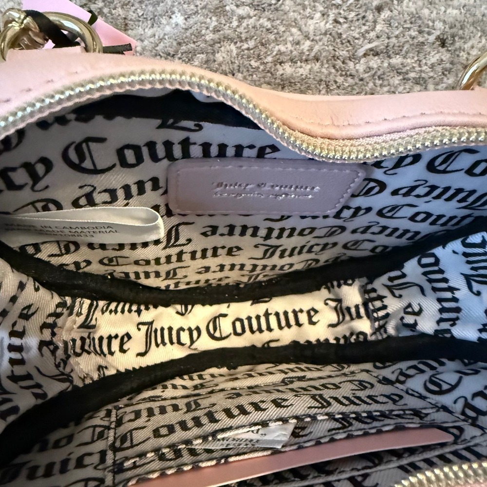 Juicy Couture Dusty Blush Fluffy Heart Crossbody Bag Logo Print Pink NWT - Picture 8 of 12